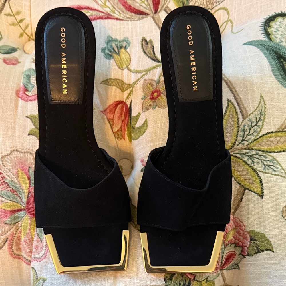 Good American Black and Gold Square Toe Kitten Heels